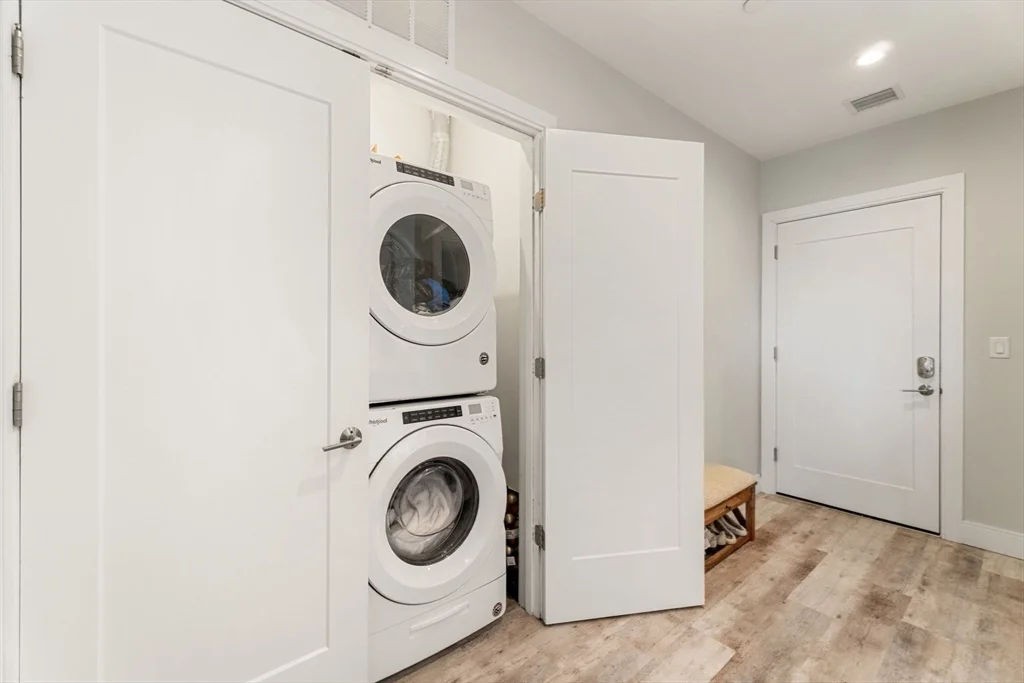 1457 Tremont St, Mission Hill