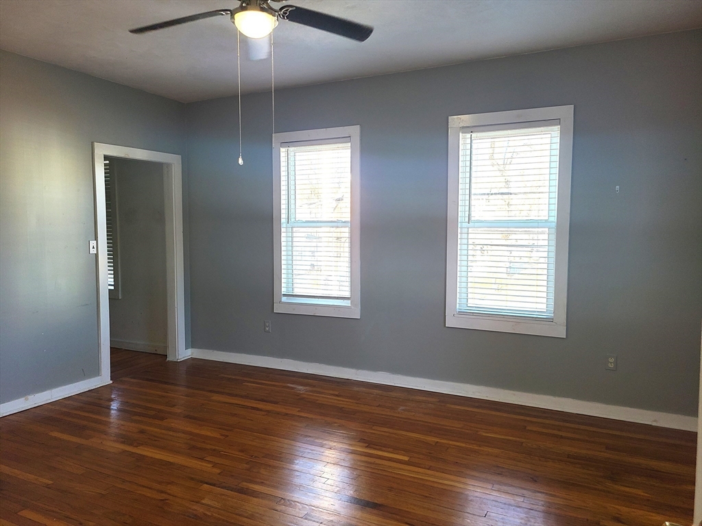 29 Franklin St, Whitman