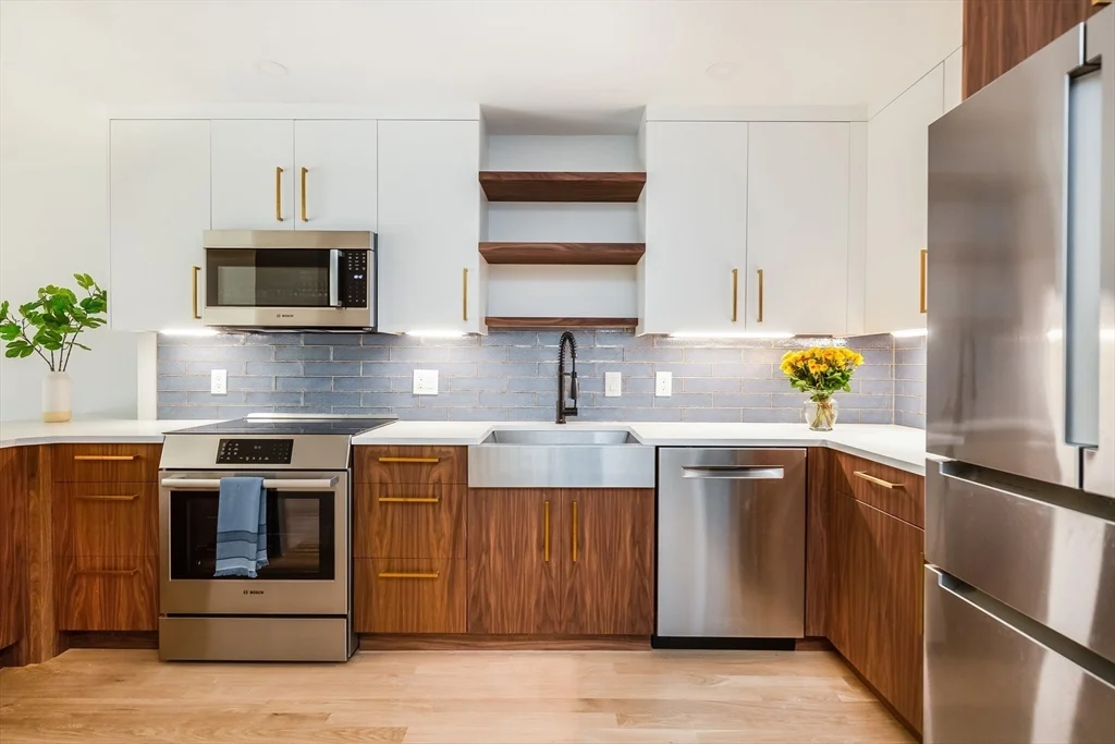 199 Coolidge Ave, Watertown