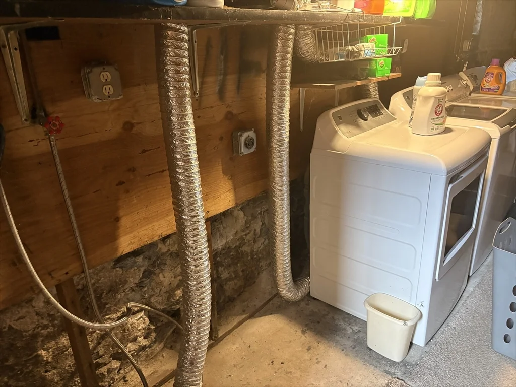 32 Pond St, South Attleboro