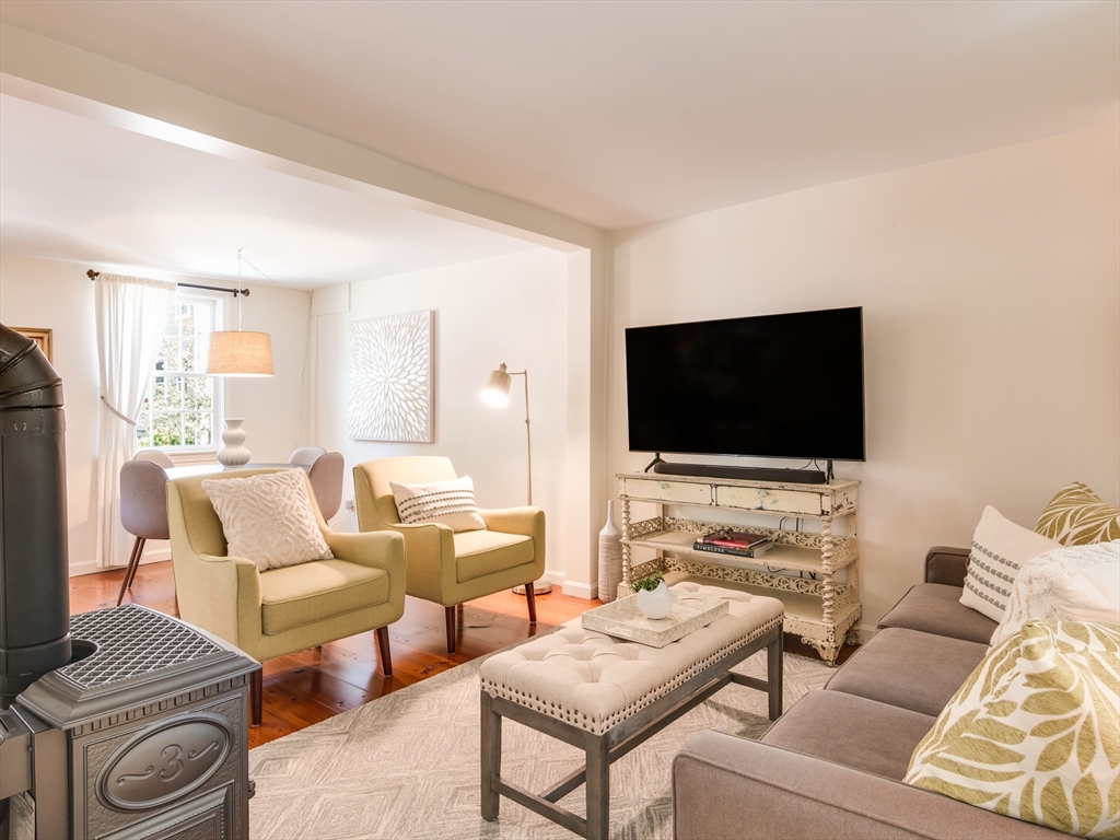 2 Atwood St, Newburyport