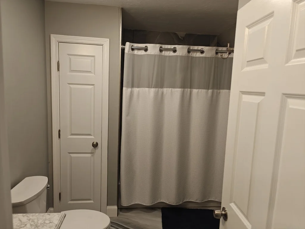 105 Holyoke St, Lynn