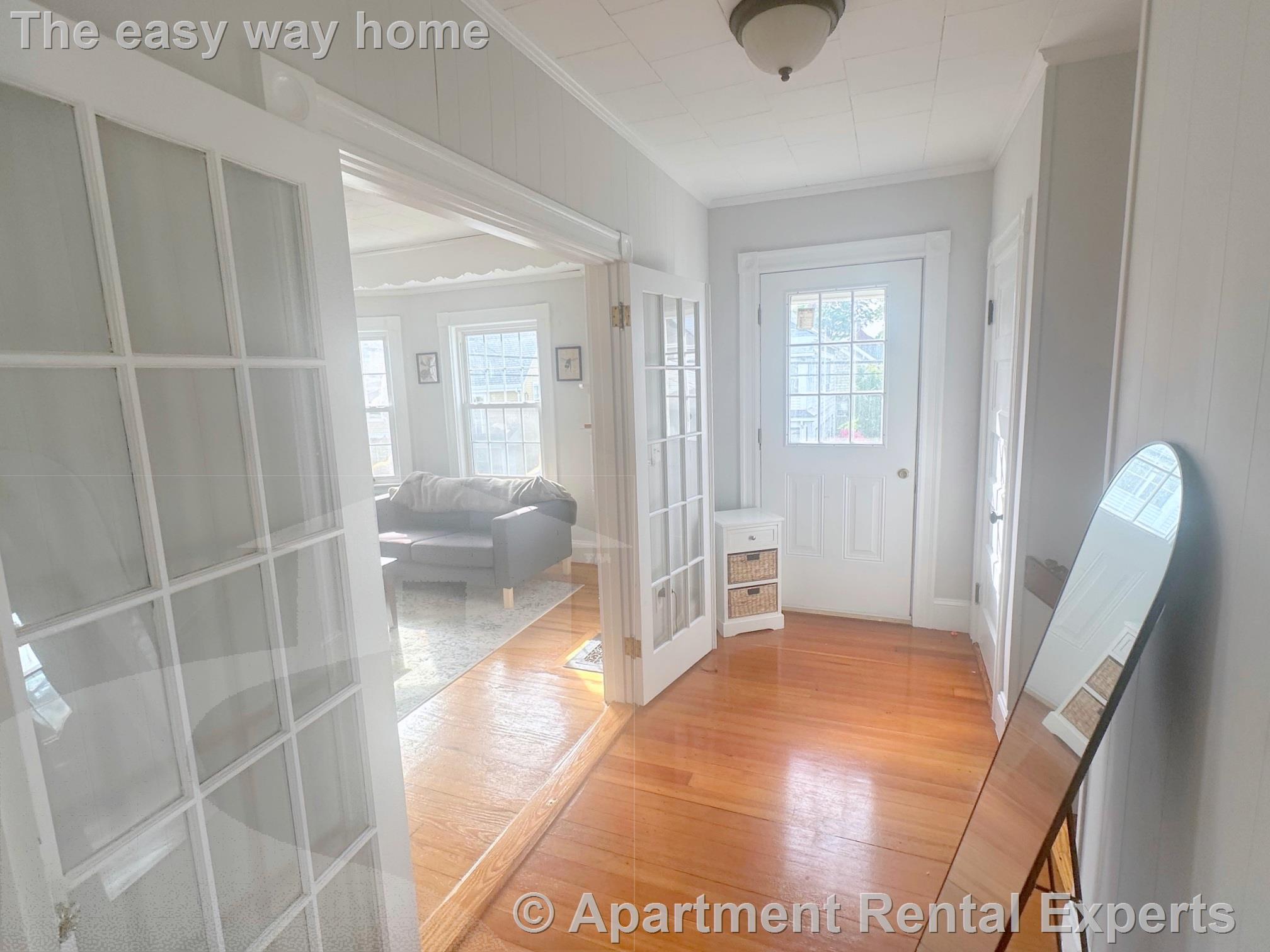 251-253 Arlington St, Tufts