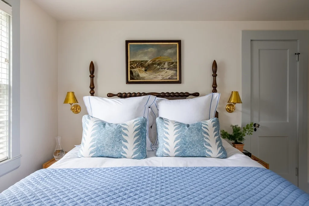 77 Sparks Ave, Nantucket