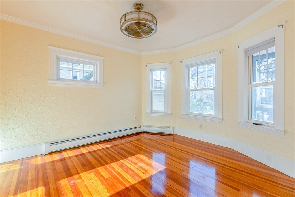 67 Orchard St, Medford