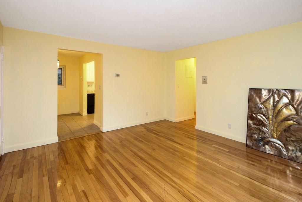 28 Saint Paul St, Coolidge Corner