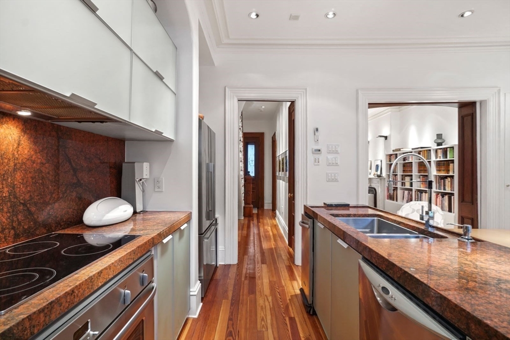 90 Appleton, South End