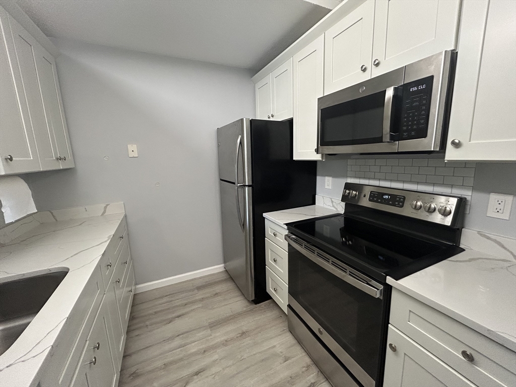 32 Maple Crest Cir, Holyoke