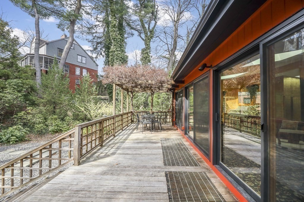 38 Cumberland Ave, Brookline