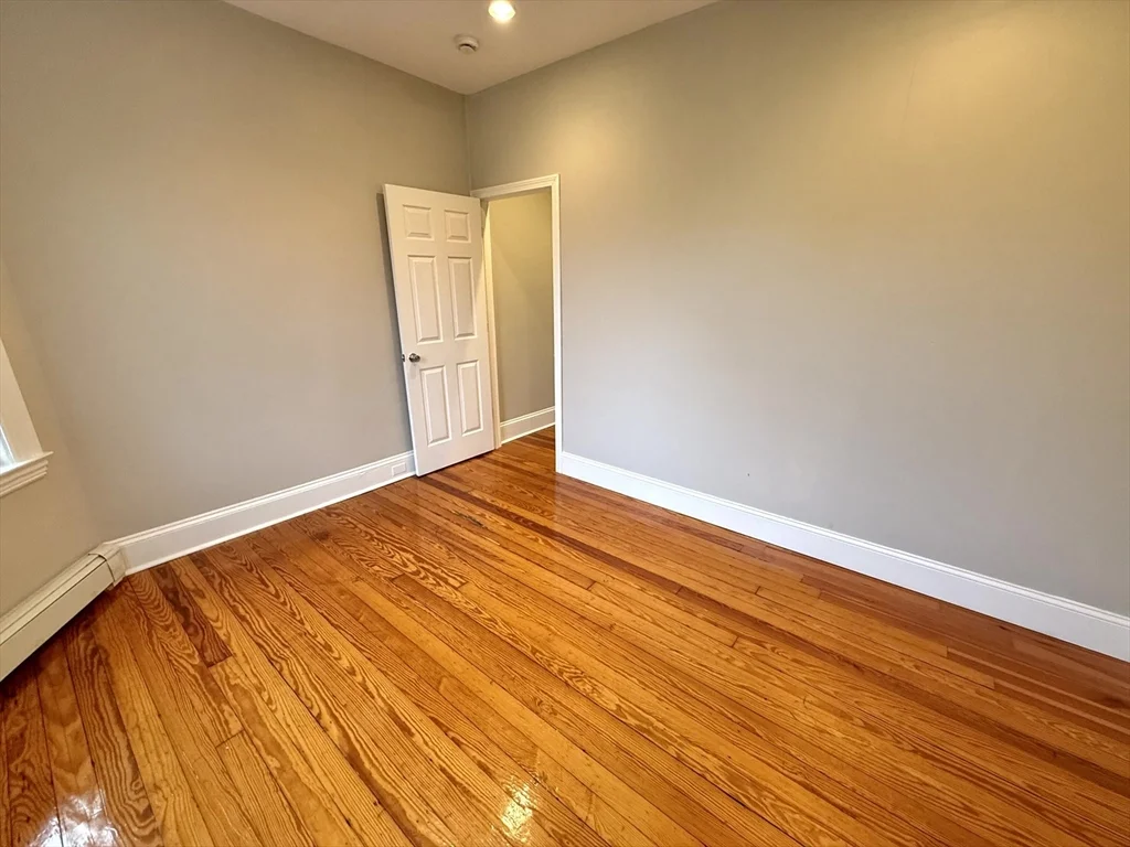 89 Grove St, Belmont