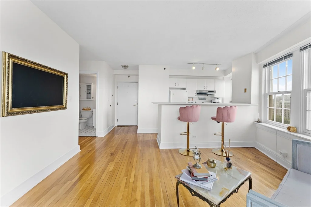 534 Beacon St, Back Bay