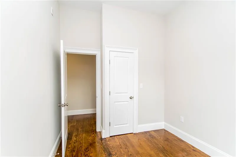 124 Columbia St, The Port