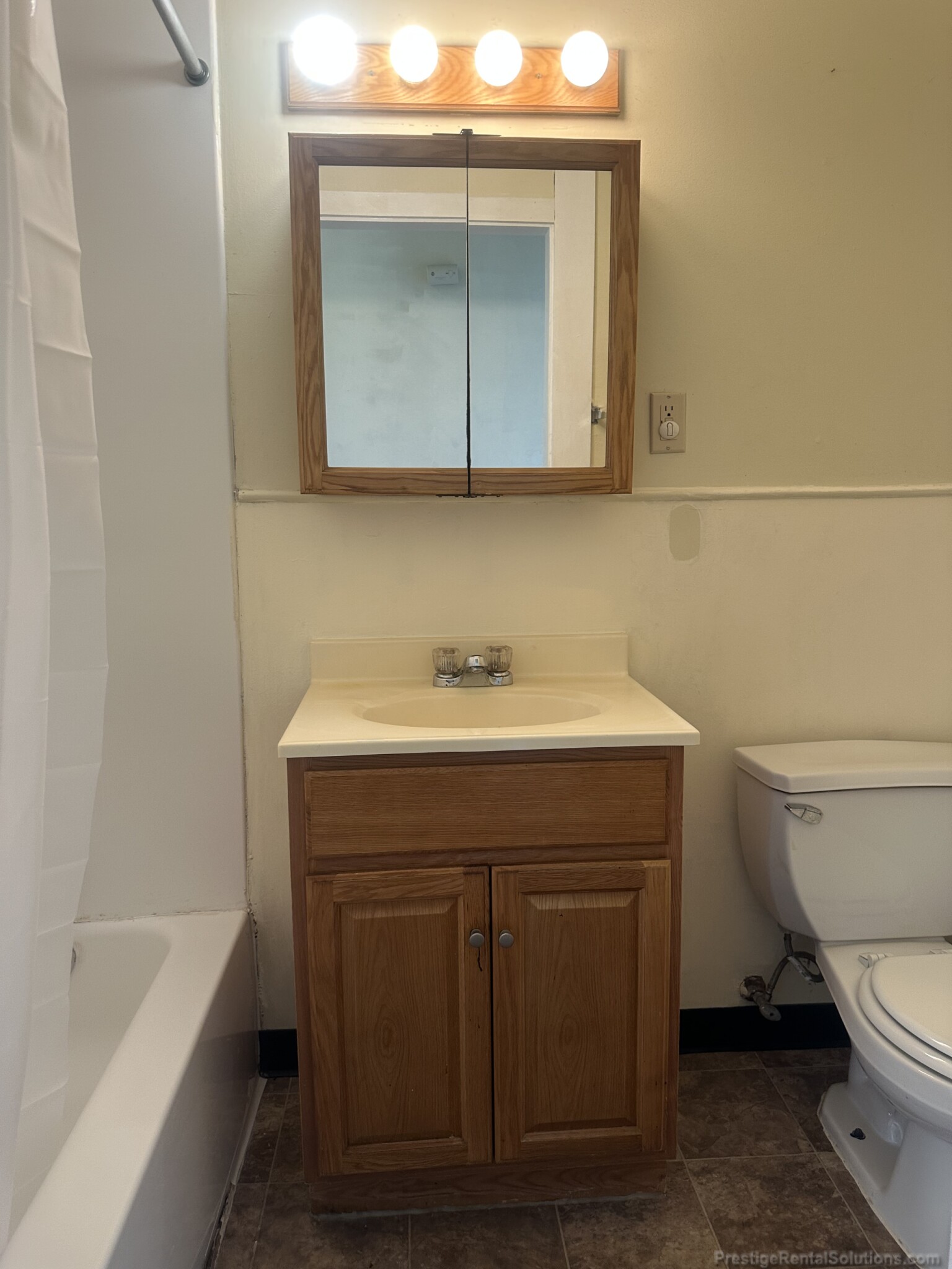 15 Oakes St, Everett