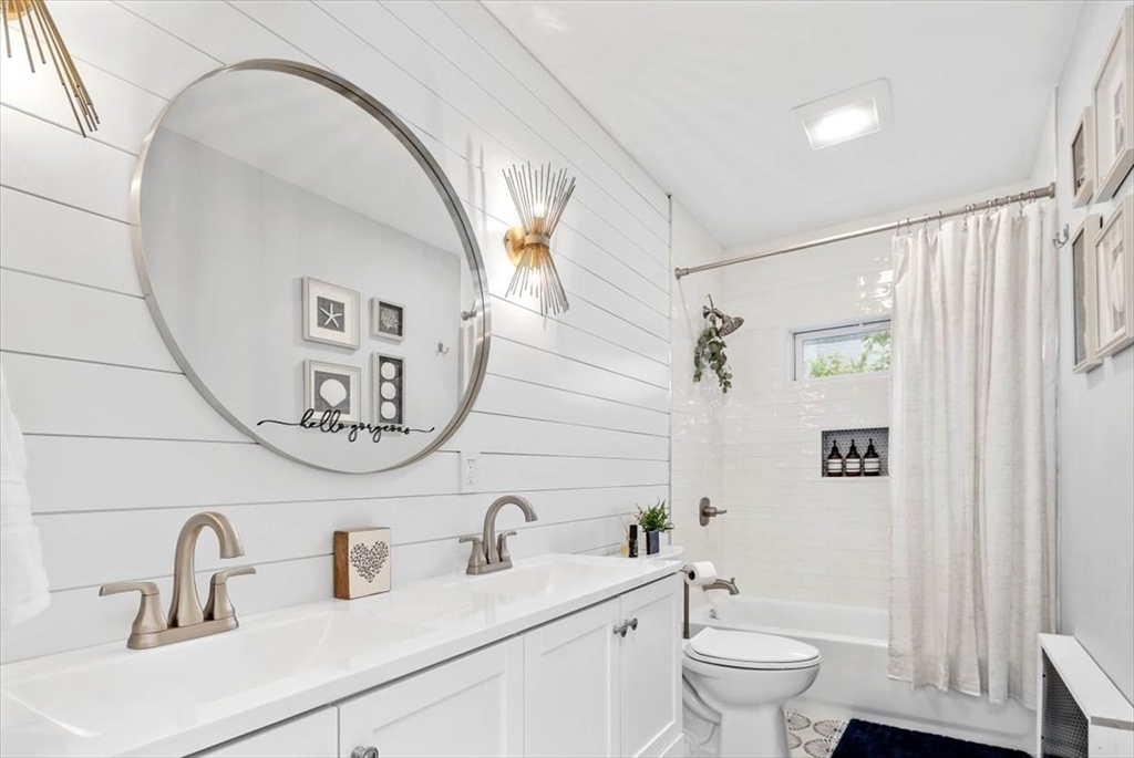 80 Central Ave Summer, Hull