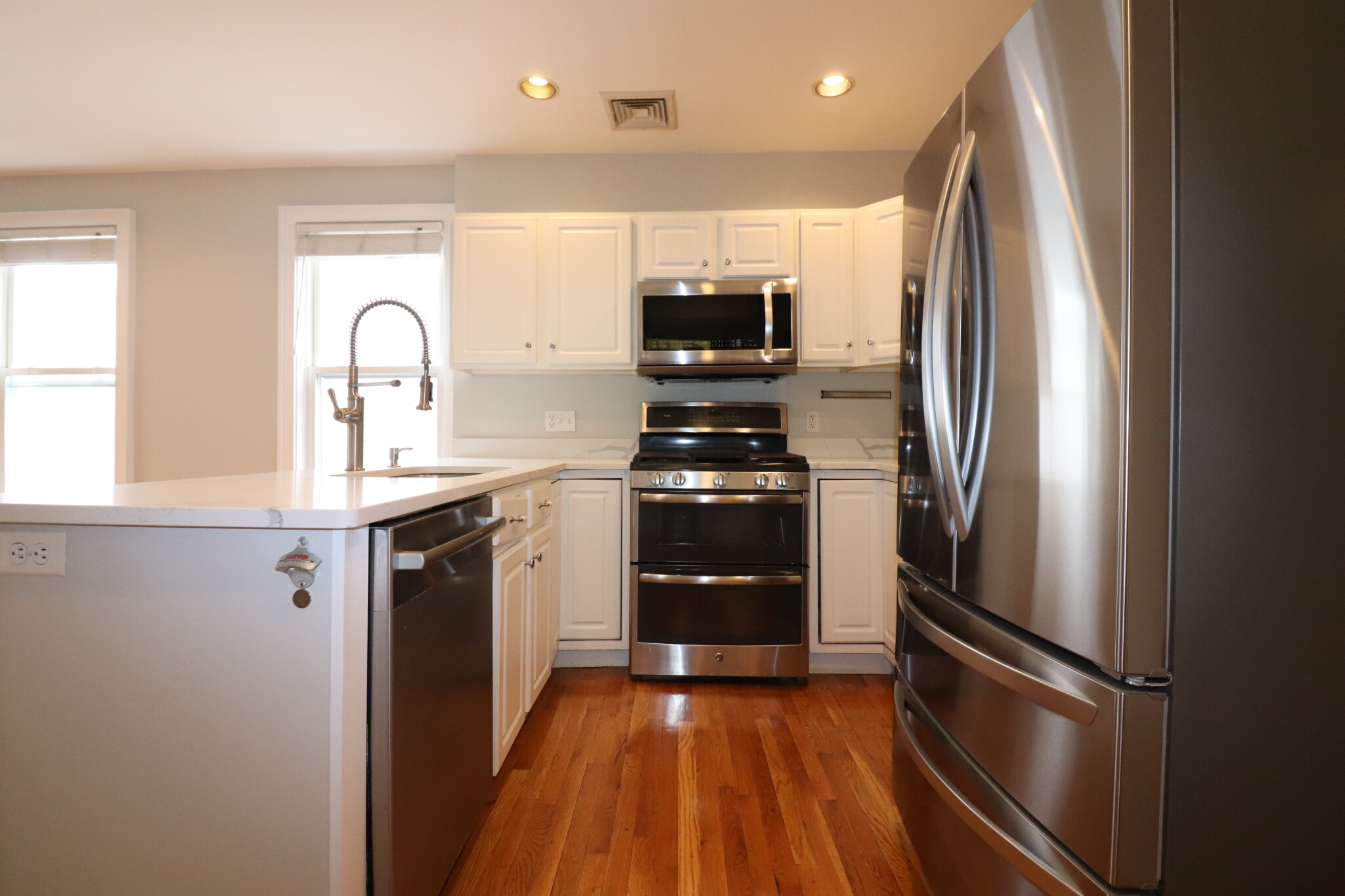 40 Middle St, South Boston