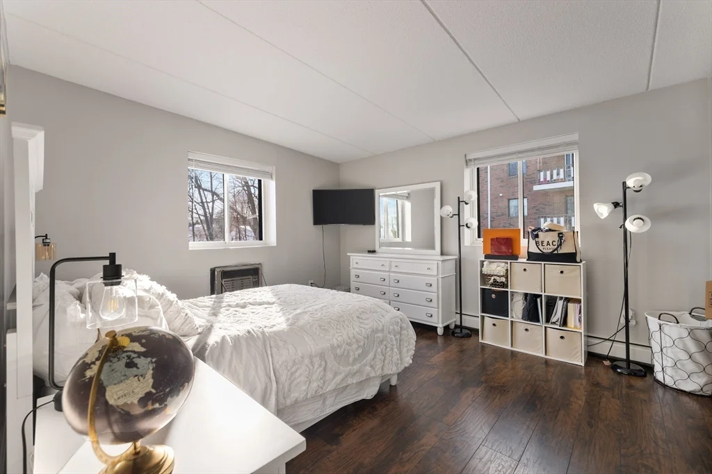 80 N Warren St, Woburn