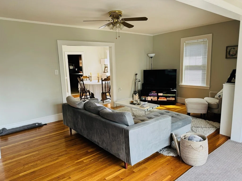 43 Chapman St, Watertown