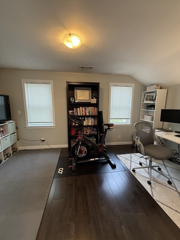 16 Church St, Natick