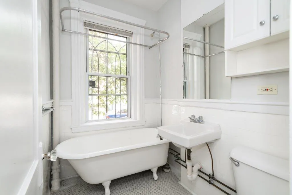 49 Worthington St, Mission Hill