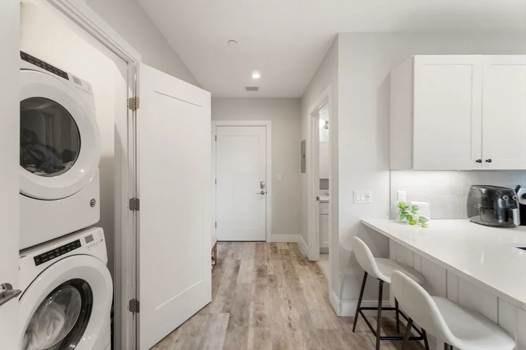 1457 Tremont St, Mission Hill