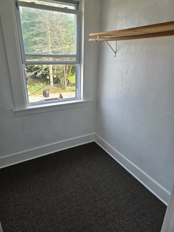 18 Windsor Ct, Southbridge