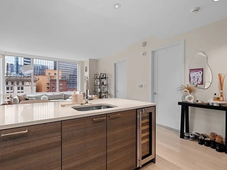 1 Franklin St, Midtown