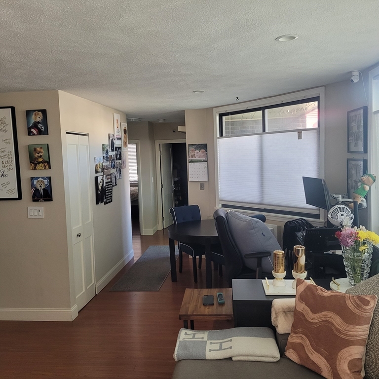 935 Washington St, Newtonville