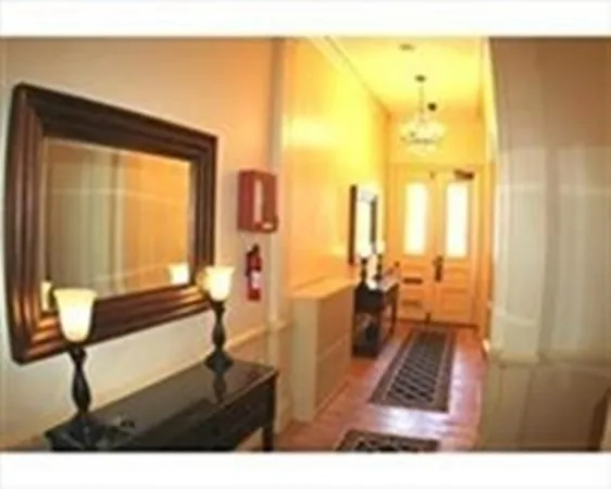 556 Columbus Ave, South End