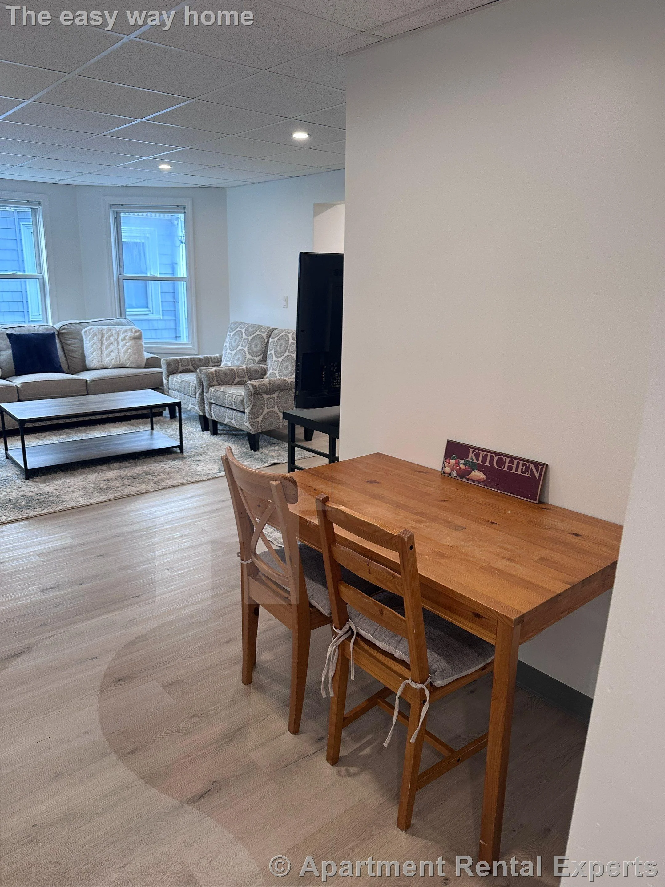 301-303 Boston Ave, Tufts