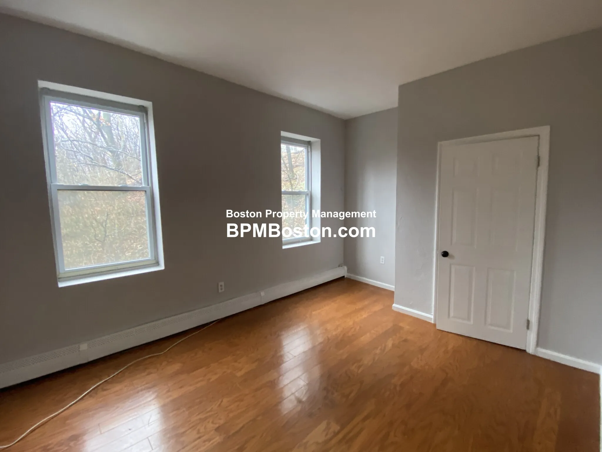 96 Woodledge St, Roxbury