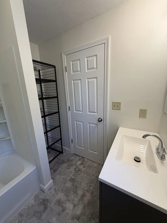 326 North Main, North Brookfield