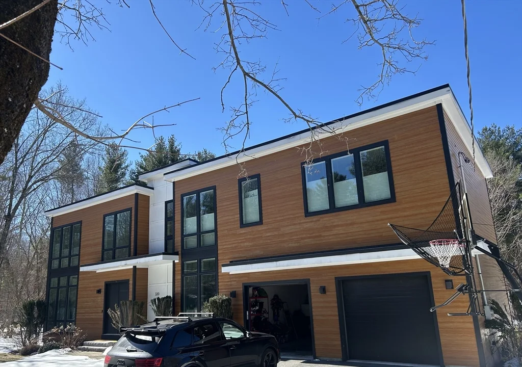 320 Norwood St, Sharon