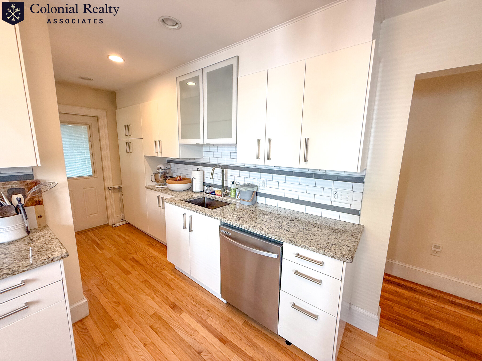 81 Putnam St, East Watertown