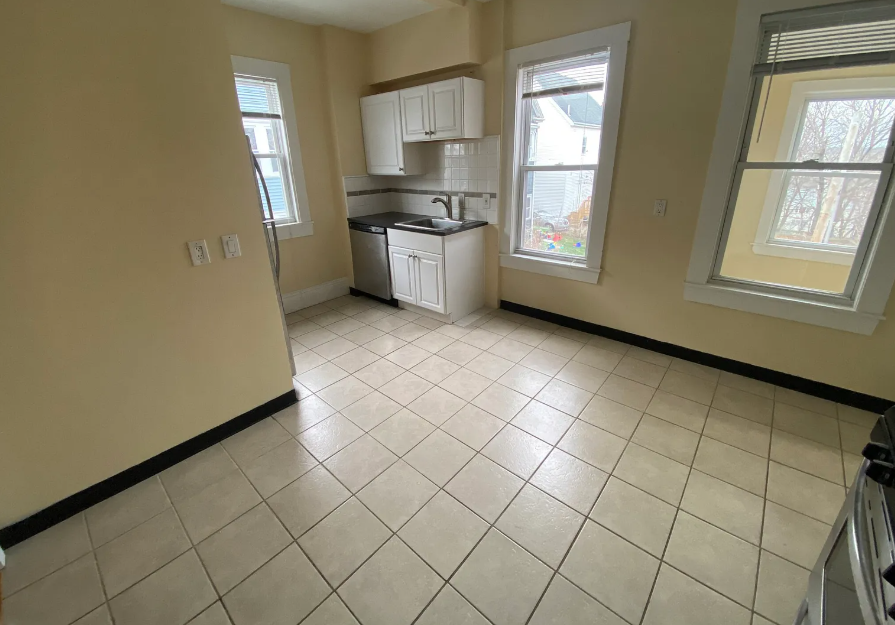 8 Bennett St, South Medford