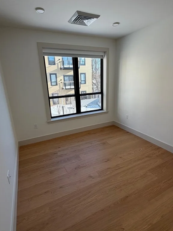 1025 Massachusetts Ave, Arlington Heights