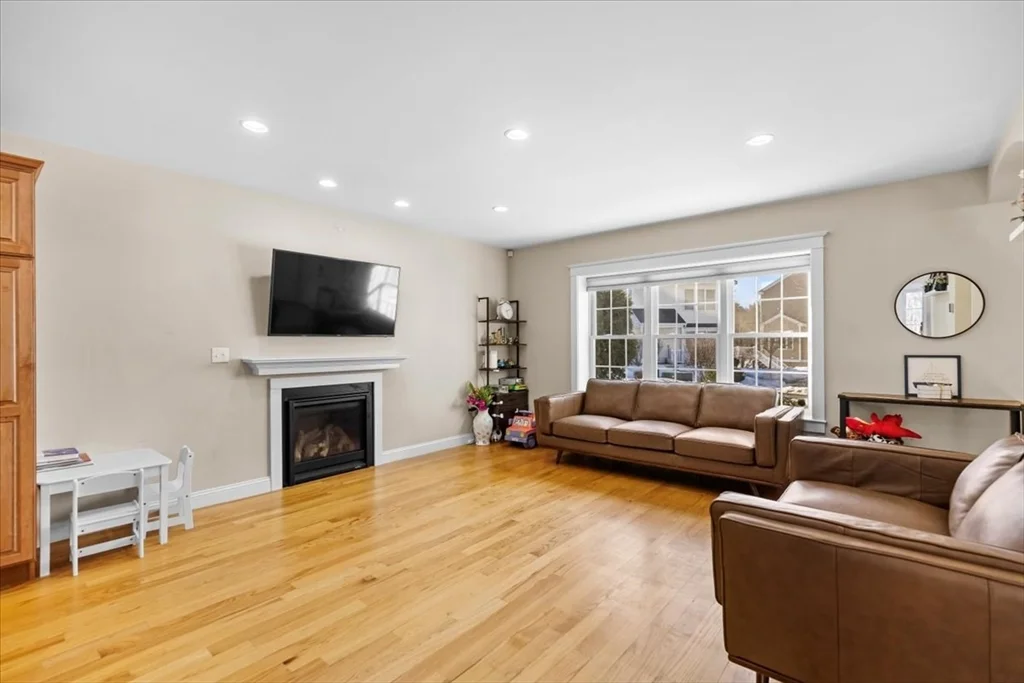 100 Turtle Brook Rd, Canton