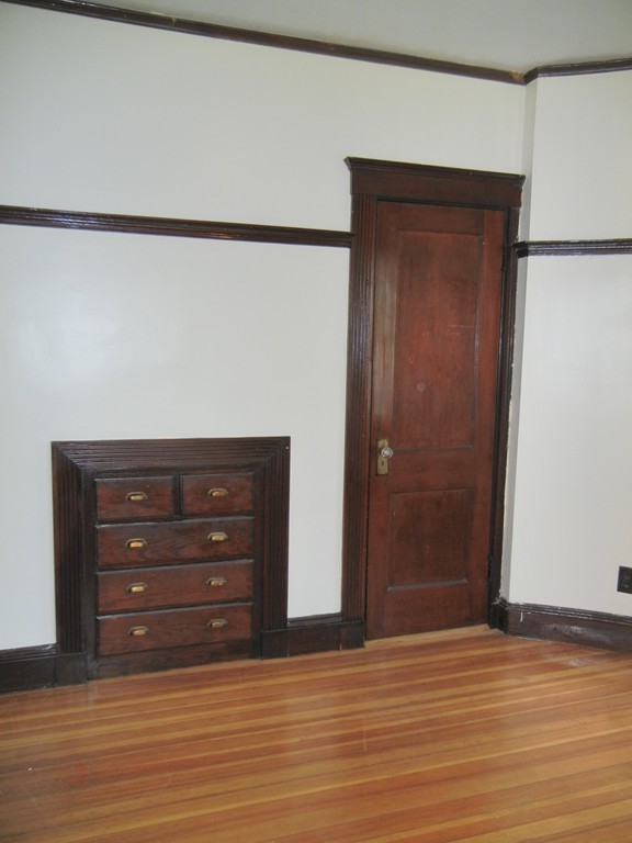 8 Pleasant St, Dorchester