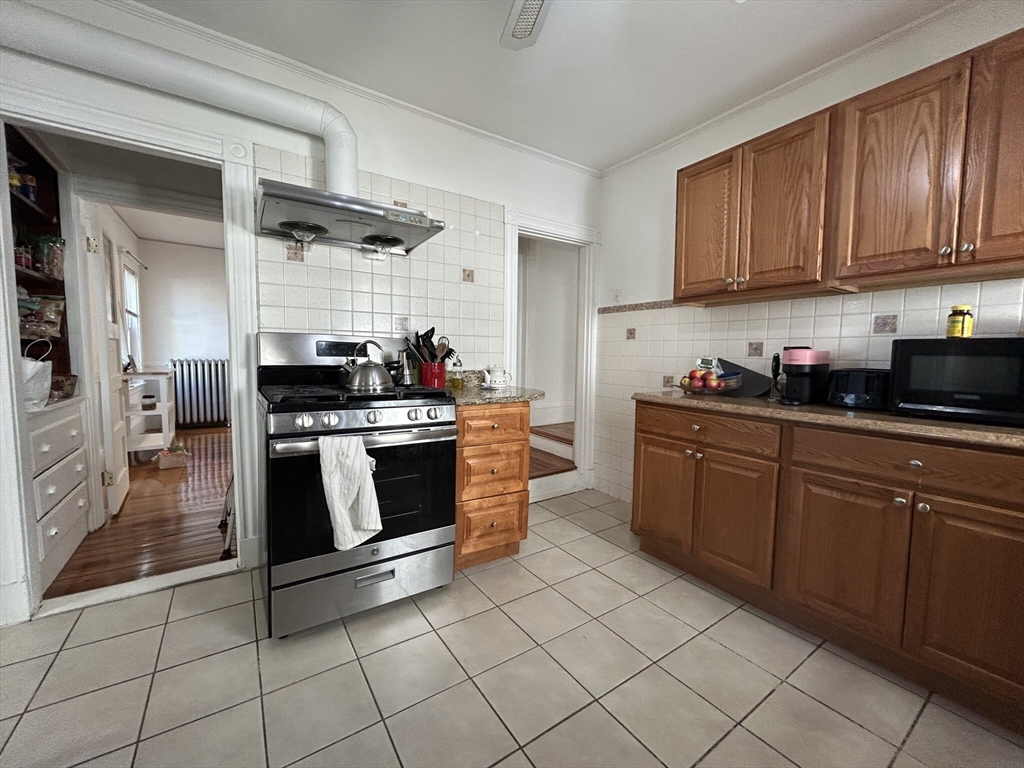 108 Brooks St, Boston