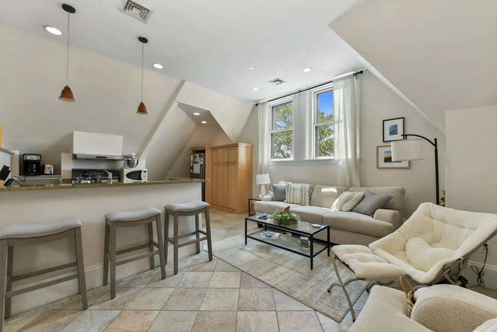 1798 Beacon St, Brookline