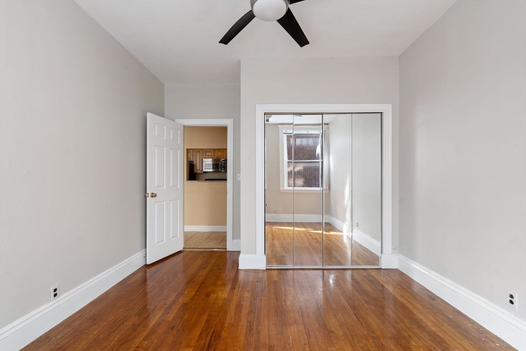 282 Newbury St, Back Bay