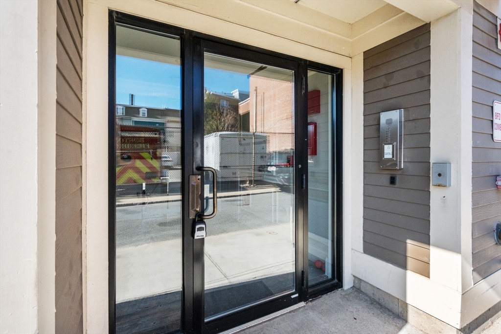 215 Athens St, South Boston