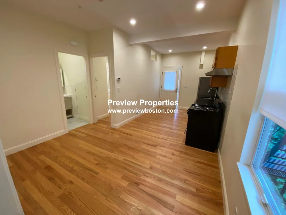 379 Harvard St, Mid Cambridge