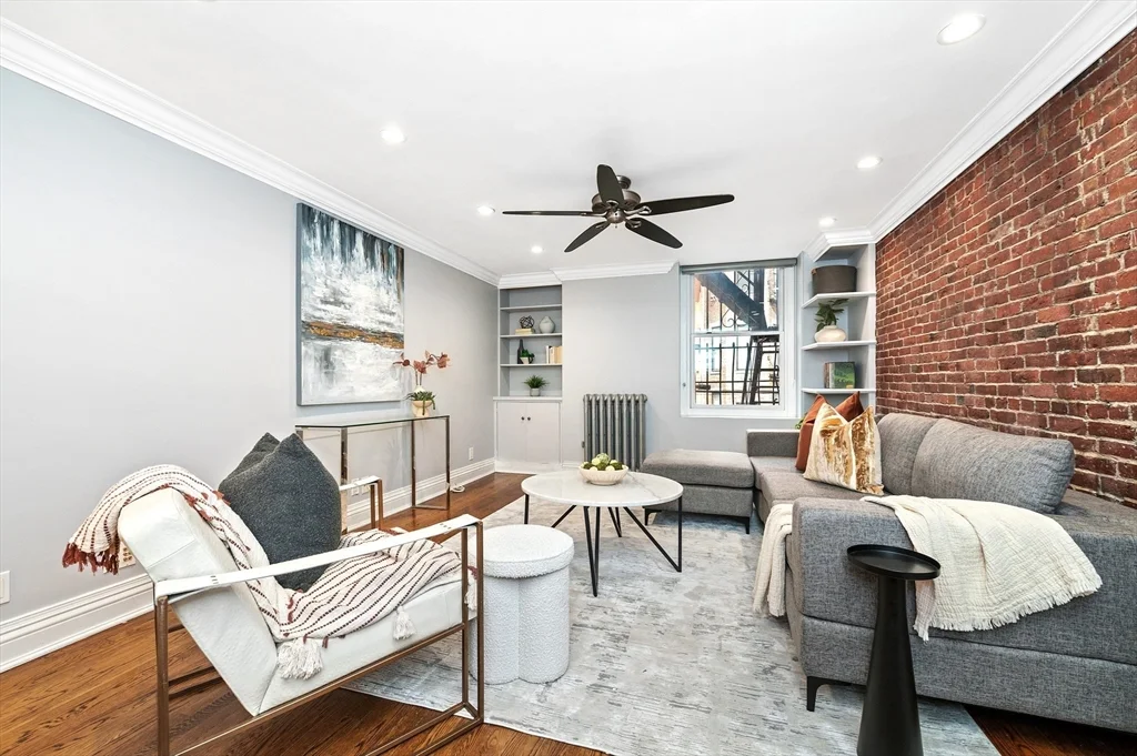 135 Commonwealth Ave, Back Bay