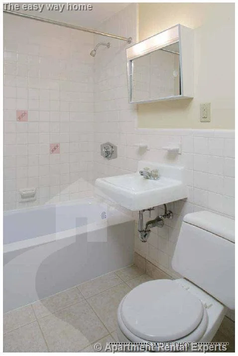 898 Massachusetts Ave, Arlington Heights