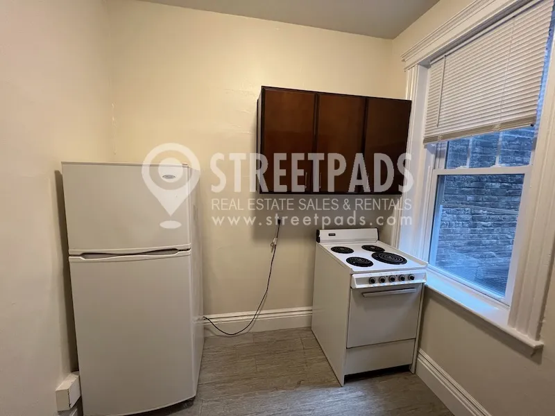 27 Park Dr, Fenway