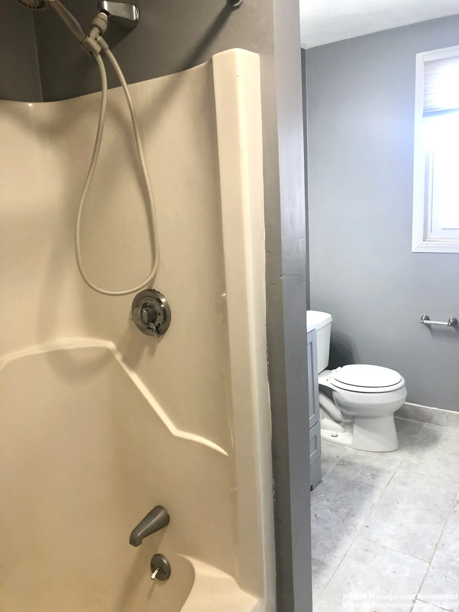 3 Circuit Ln, Watertown