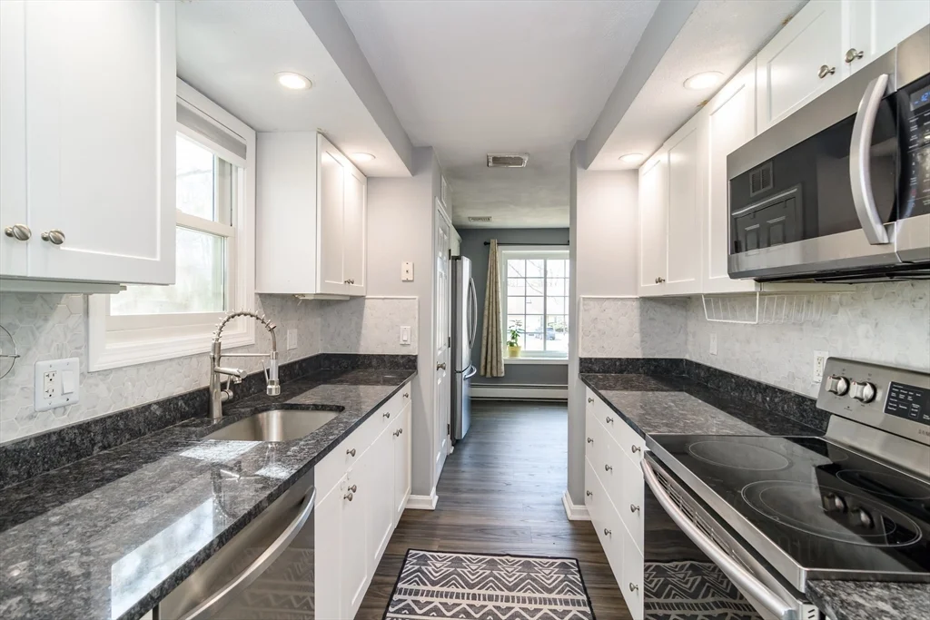 24 Homeward Ln, Natick