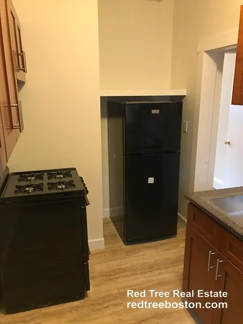 116 Washington St, Brighton