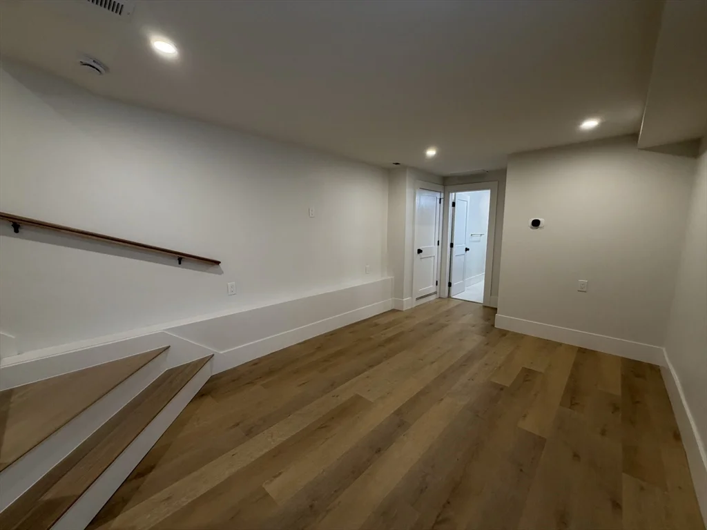 7 Bennett St, Medford