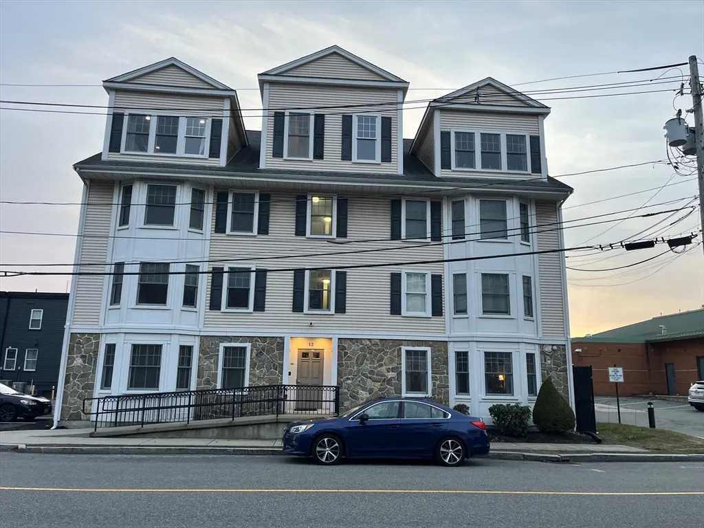 12 Rose St, Stoughton